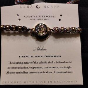 AJUSTABLE ABALONE SHELL STONE MULTI COLOR STRING BRACELET